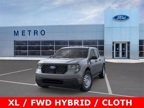 New 2025 Ford Maverick XL image 31