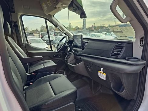 New 2026 Ford Transit 250 148 Medium Roof w/ Load Area Protection Package RWD image 19
