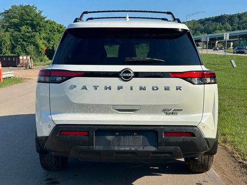 Used 2024 Nissan Pathfinder SV AWD/4WD image 4