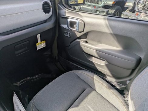 New 2026 Jeep Gladiator Sport image 15