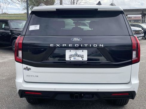 New 2026 Ford Expedition Active RWD image 4
