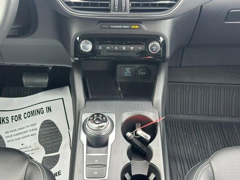 Used 2023 Ford Escape Platinum image 16
