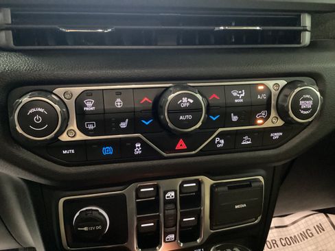 Used 2025 Jeep Wrangler Unlimited Sport S 4xe AWD/4WD image 27