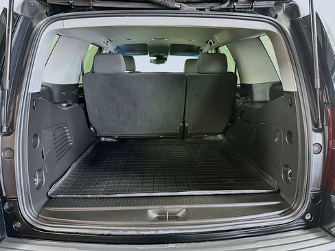 Used 2018 Chevrolet Tahoe LS w/ Enhanced Driver Alert Package image 24