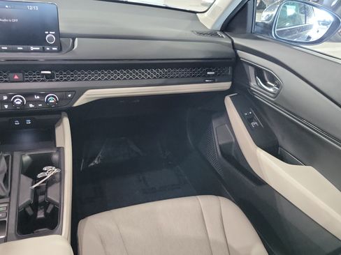 Used 2023 Honda Accord EX image 19