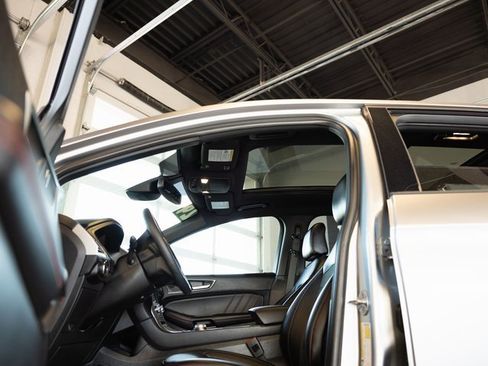 Used 2024 Ford Edge ST-Line image 6