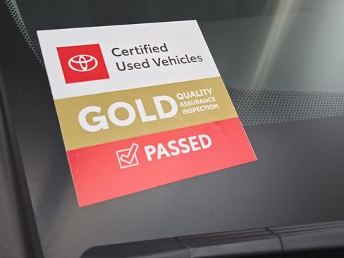 Certified 2025 Toyota RAV4 LE AWD/4WD image 30