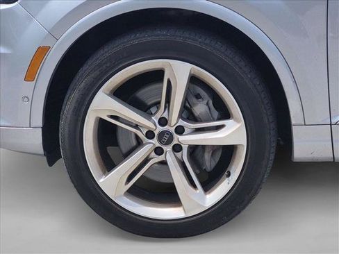 Used 2019 Audi Q7 3.0T Prestige AWD/4WD image 8