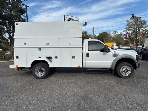 Used 2010 Ford F550 4x4 Regular Cab Super Duty image 2