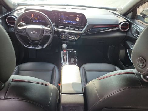 Certified 2024 Chevrolet Trax RS w/ Sunroof Package FWD image 20