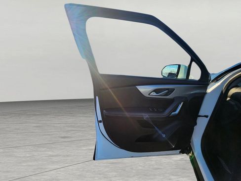 Used 2024 Chevrolet Blazer LT w/ Convenience Package image 17