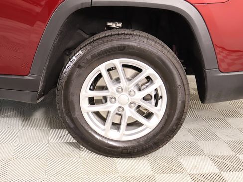 Used 2025 Jeep Grand Cherokee L Laredo w/ Luxury Tech Group I AWD/4WD image 19