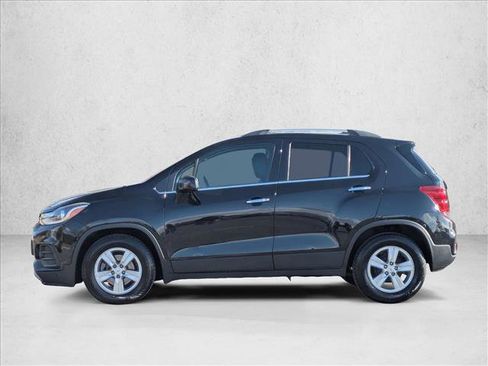 Used 2019 Chevrolet Trax LT w/ LT Convenience Package image 9