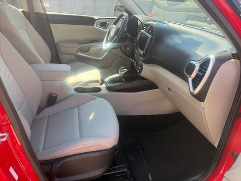 Used 2022 Kia Soul LX w/ Technology Package FWD image 23
