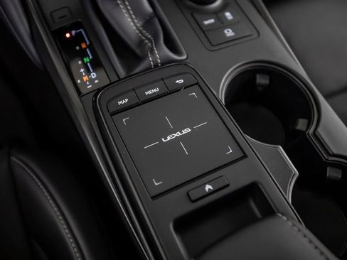 Used 2025 Lexus IS 500 RWD image 37