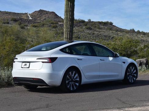 Used 2026 Tesla Model 3 image 8