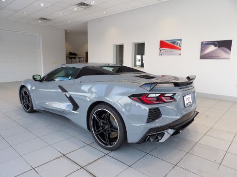 Used 2024 Chevrolet Corvette Stingray Premium Conv w/ Z51 Performance Package image 6
