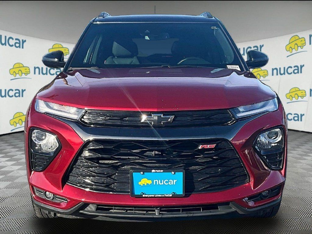 Used 2023 Chevrolet TrailBlazer RS w/ Sun and Liftgate Package AWD/4WD image 2
