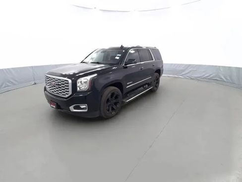 Used 2020 GMC Yukon XL SLT AWD/4WD image 2