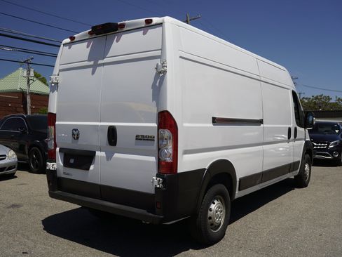 Used 2023 RAM ProMaster 2500 FWD image 7