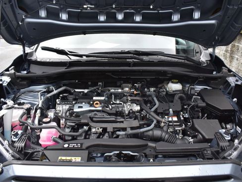Used 2024 Toyota Corolla Cross AWD Hybrid image 19