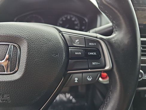 Used 2019 Honda Accord Touring image 17