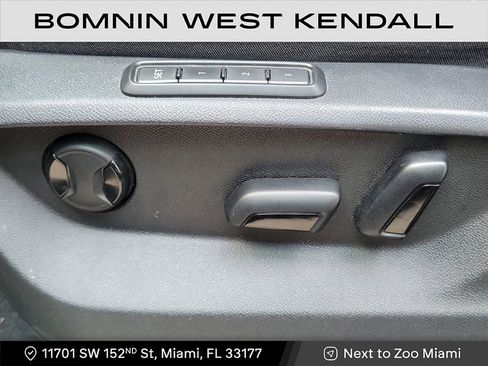 Used 2022 Volkswagen Atlas Cross Sport SEL R-Line image 15