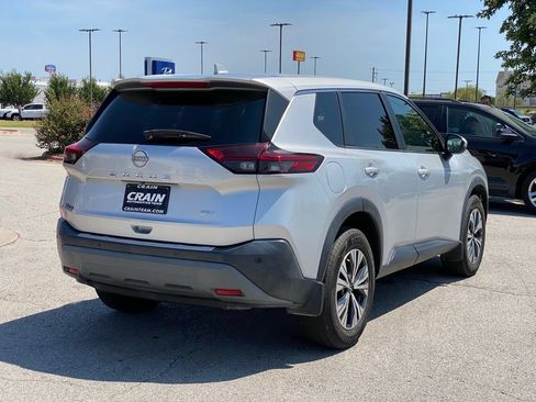 Used 2022 Nissan Rogue SV FWD image 7