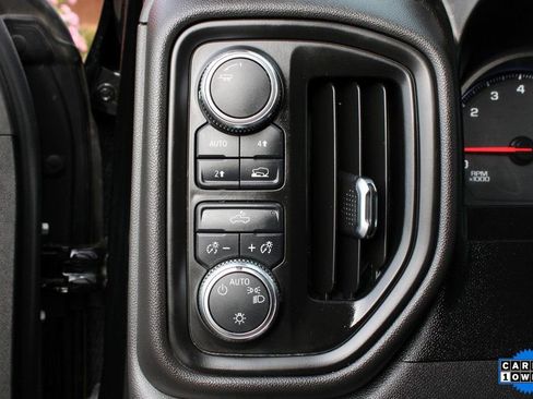 Used 2021 GMC Sierra 1500 4x4 Crew Cab w/ Sierra Value Package image 17
