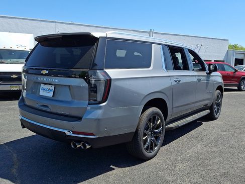 New 2026 Chevrolet Suburban Premier w/ Sun And Tow Package AWD/4WD image 6