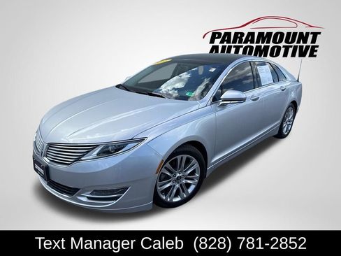 Used 2013 Lincoln MKZ FWD image 1