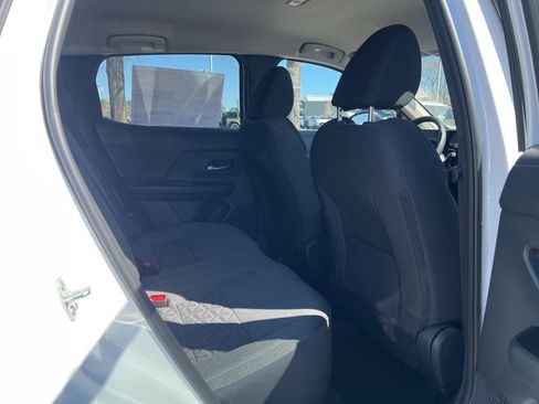 New 2025 Nissan Kicks SV w/ Illumination Package image 16