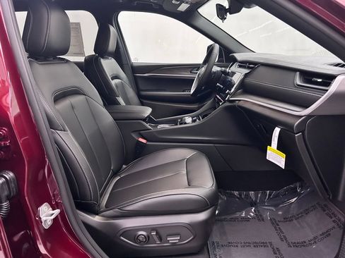 New 2026 Jeep Grand Cherokee L Limited AWD/4WD image 19