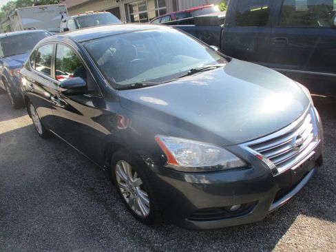 Used 2013 Nissan Sentra SL w/ Protection Pkg FWD image 2
