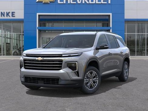 New 2026 Chevrolet Traverse LT w/ Enhanced Driving Package image 6