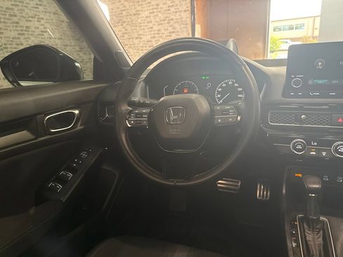 Used 2025 Honda Civic Sport image 17