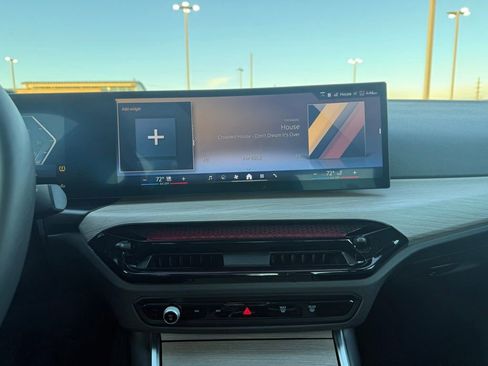 Used 2025 BMW 330i xDrive Sedan image 23