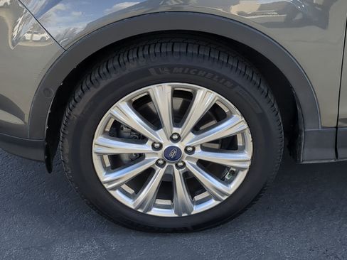 Used 2018 Ford Escape Titanium w/ Ford Safe & Smart Package AWD/4WD image 11