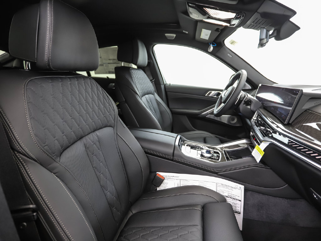Used 2026 BMW X6 M60i AWD/4WD image 31