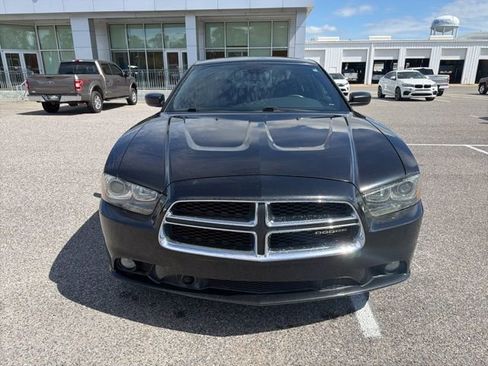 Used 2011 Dodge Charger R/T image 2