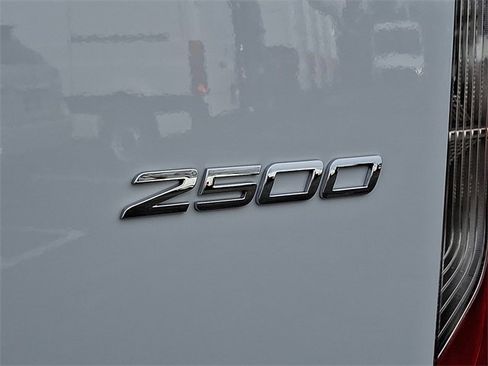 Used 2025 Mercedes-Benz Sprinter 2500 image 30
