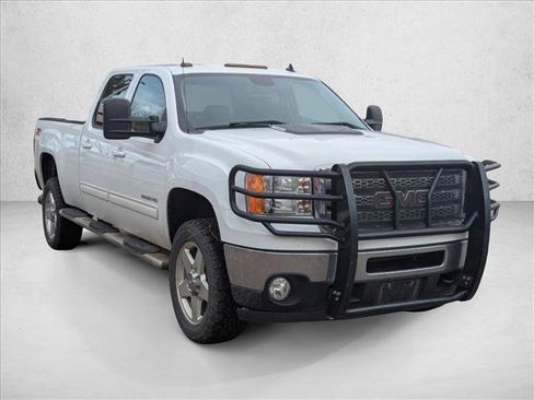 Used 2014 GMC Sierra 2500 SLT w/ SLT Convenience Package image 3