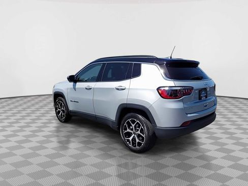 Used 2025 Jeep Compass Limited AWD/4WD image 6