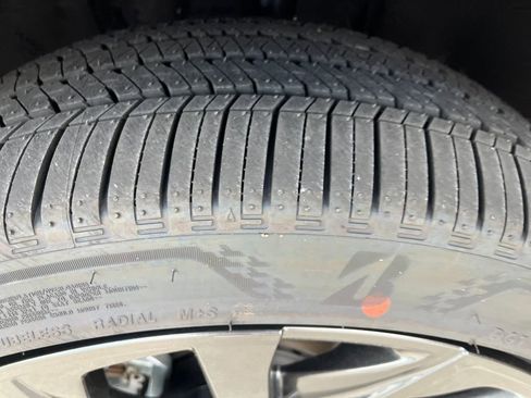 New 2025 Toyota Crown Signia image 28