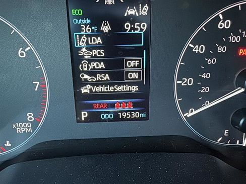 Used 2024 Toyota Corolla SE image 18