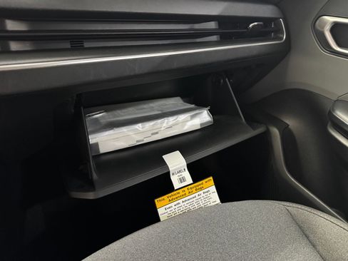 Used 2025 Kia K4 FWD image 27