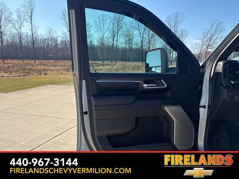 Used 2024 Chevrolet Silverado 3500 High Country w/ Technology Package image 11