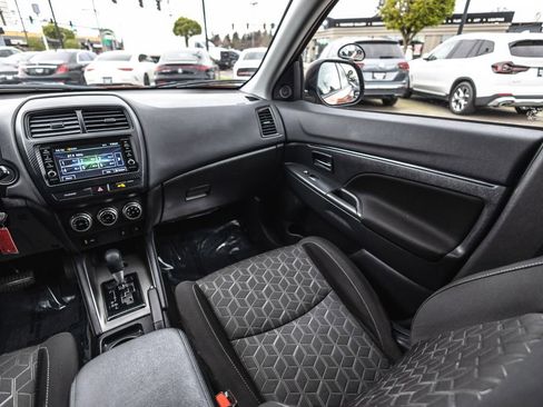 Used 2023 Mitsubishi Outlander Sport ES image 22