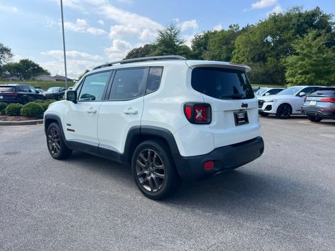 Used 2016 Jeep Renegade 75th Anniversary FWD image 8