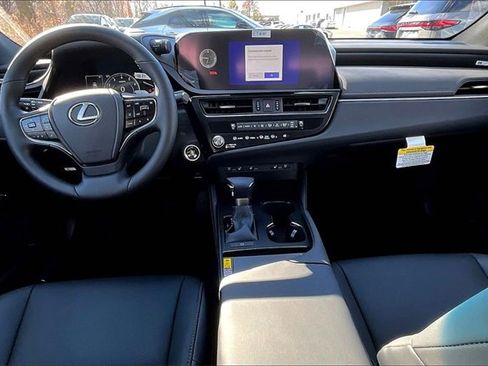 New 2025 Lexus ES 350 w/ Premium Package image 5